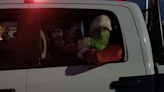 Arrestan al Grinch mientras “intentaba robarse la Navidad”, aseguran autoridades en México