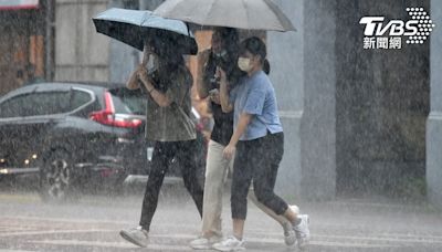 今年首颱艾維尼生成延後！一圖看下週天氣 全台雨彈「炸到翻紅」