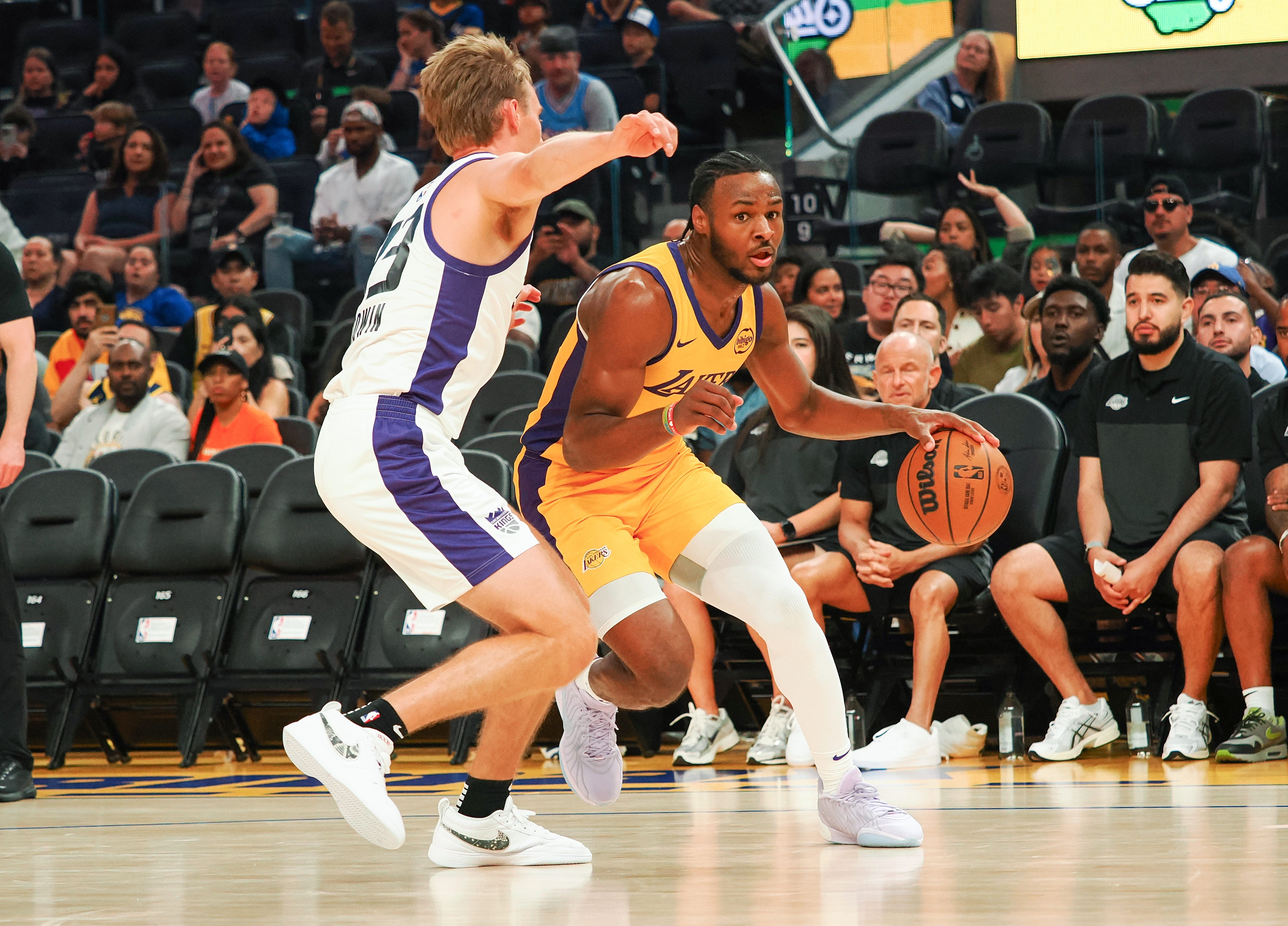 Bronny James' game-worn summer league jersey sells for $38K