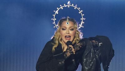 Fã processa Madonna por ser forçado a ver ‘mulheres seminuas simulando atos sexuais’; entenda