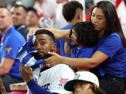 Home Run Derby's nail-biting finish had Teoscar Hernandez, Bobby Witt's families on edge