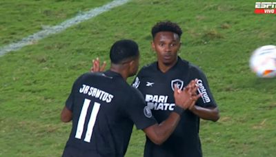 Gol de Botafogo tras grave error de la defensa de Universitario en el Monumental por Copa Libertadores