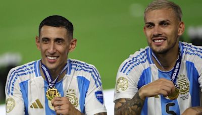 El profundo mensaje de Leandro Paredes a Di María tras su despedida de la selección argentina: “No estaba preparado para tu último partido”