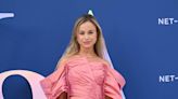 ¡Un vestido de princesa con plataformas XL! El rompedor tándem ‘Barbiecore’ de Amelia Windsor