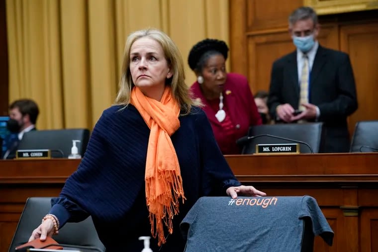 RFK Jr. crashes Rep. Madeleine Dean’s TV interview in debate spin room