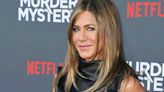 Jennifer Aniston is basically cosplaying Rachel Green with this new flicky bob hairstyle