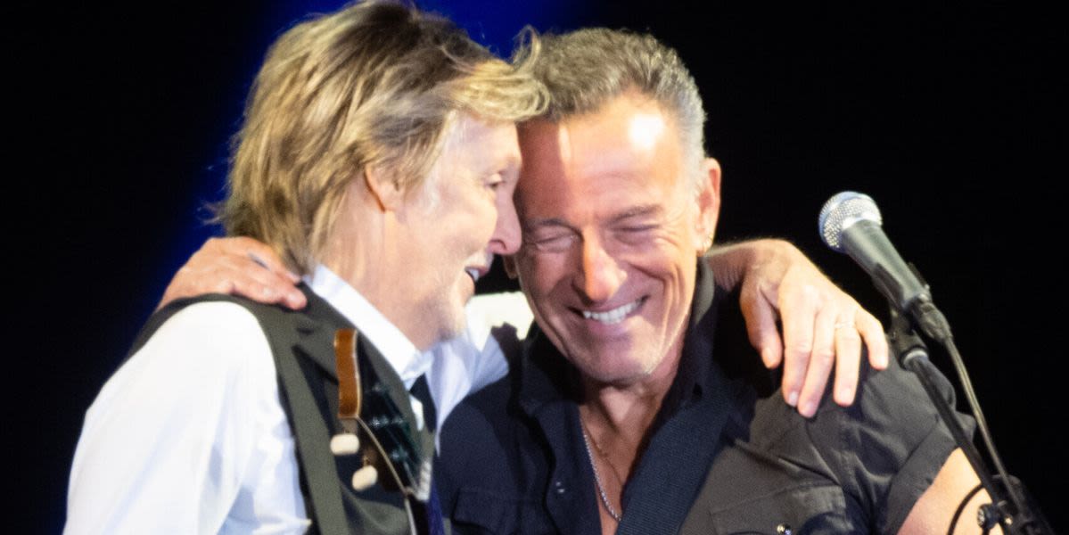 Paul McCartney Hilariously Roasts Pal Bruce Springsteen While Presenting Award