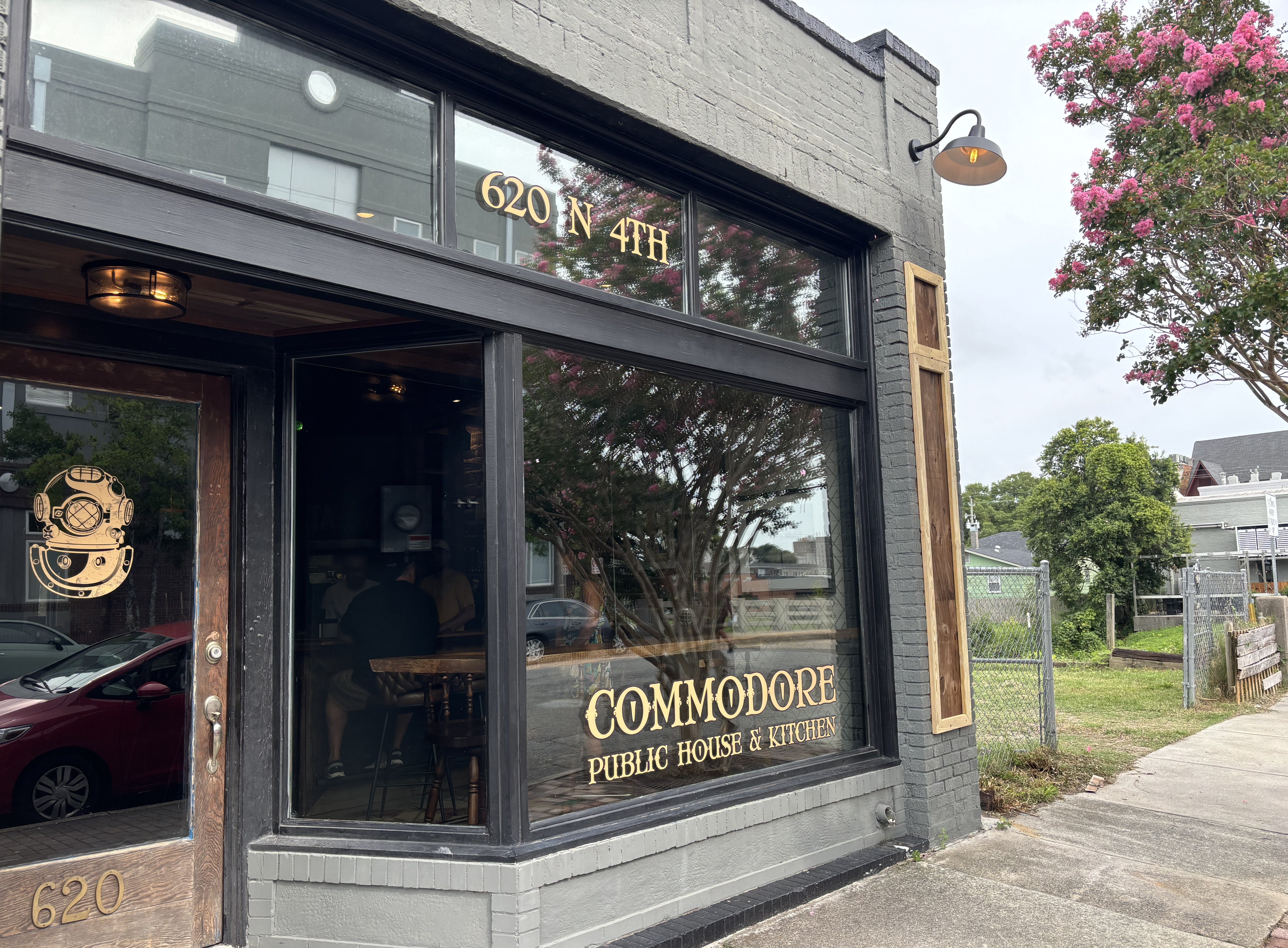 Commodore & Commodore: Your guide to two Wilmington-area restaurants with similar names