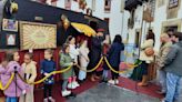 "¡Acuto!", éxito en las calles de Villaviciosa del teatro "más pequeño del mundo"