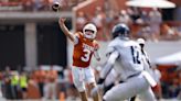 Should Texas’ offensive game plan be in the air or on the ground?