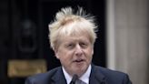 Boris Johnson cae forzado por los suyos