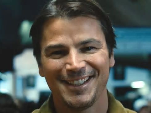 Fans Are Thirsting For Josh Hartnett After Seeing His Creepy New Role In 'Trap' Trailer