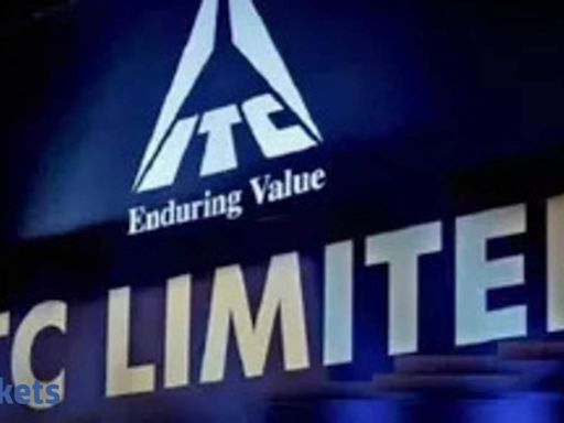 Budget does not singe ITC with tax hike, shares top Rs 500-mark - The Economic Times