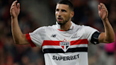 Autor do segundo gol do São Paulo, Calleri comemora vitória no Brasileirão