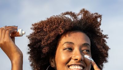 The 9 Best Sunscreens For Dark Skin, According To A Dermatologist - E! Online