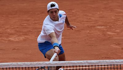 Sebastián Báez desperdició una ventaja de dos sets a cero y perdió en la segunda ronda de Roland Garros