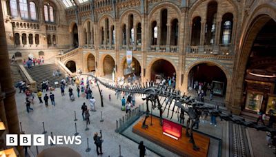 Natural History and Science museums' security guards threaten strike action