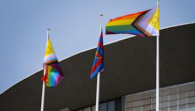 El Barça iza la bandera LGTBIQ+ con motivo del Día del Orgullo