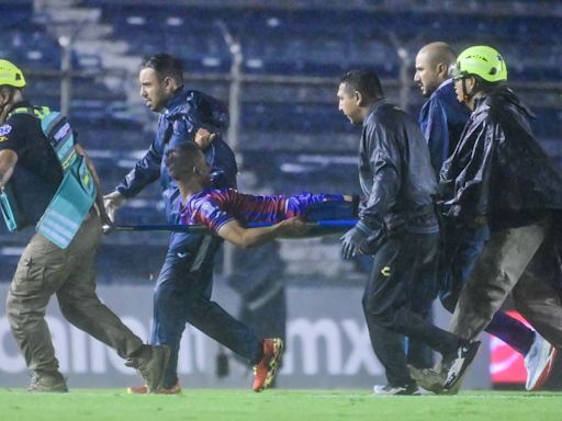 Christian Hobbit Bermúdez sufre aparatosa lesión con Atlante