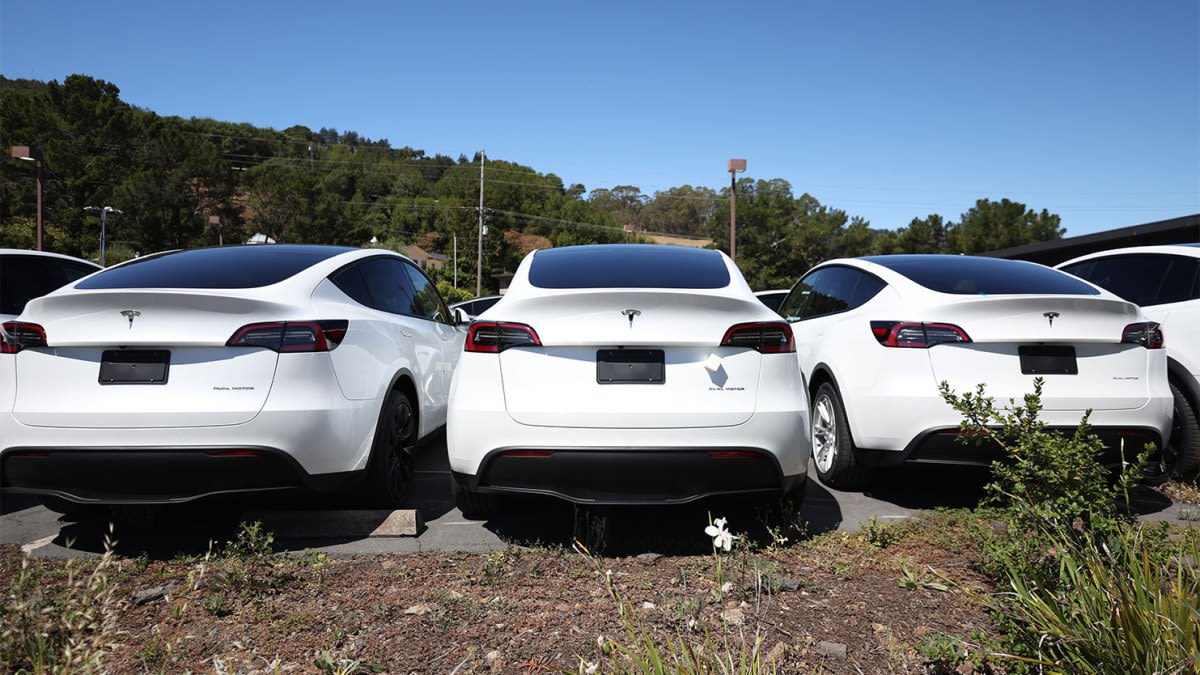 Elon Musk guts Tesla's charging team after winning over major automakers