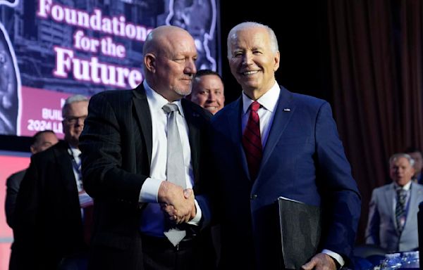 Biden picks up another big union endorsement, this one from building trades workers