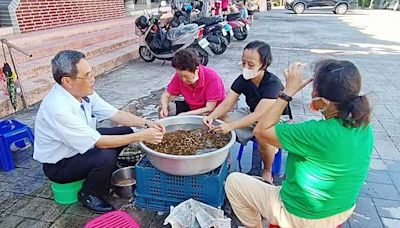 傳承在地特色美食 左鎮區所邀社區志工媽媽做古早味破布子