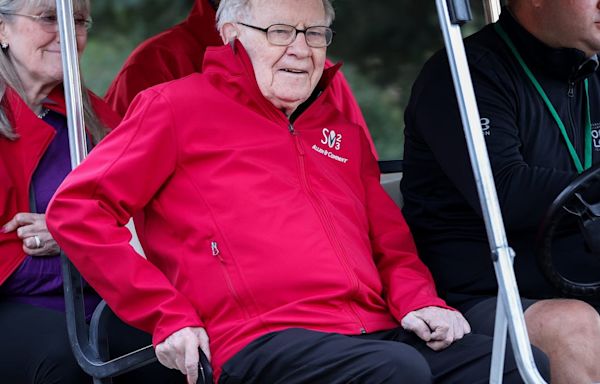 Warren Buffett lost 'quite a bit of money' selling Berkshire Hathaway's stake in Paramount