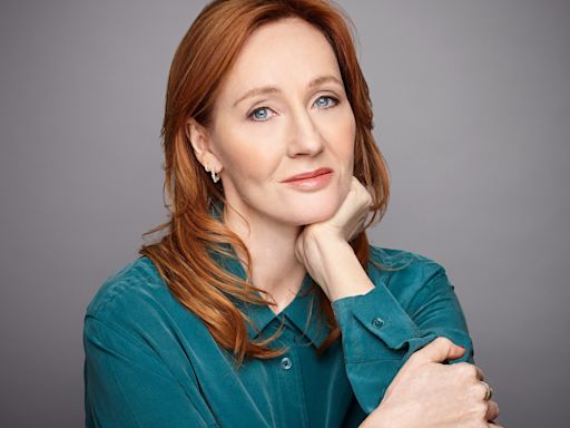 ¿Qué le pasa a J.K. Rowling con las personas trans?