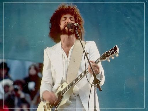 ‘Wrong’: The Lindsey Buckingham song that hit back at Mick Fleetwood’s lies