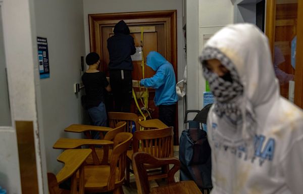 Columbia student protesters occupy Hamilton Hall campus building: Live updates