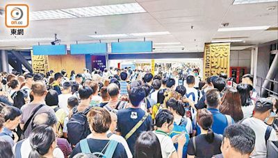 指深圳服務業水平拋離香港 議員：旅客購物餐飲一肚氣有反效果
