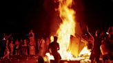 Woodstock ‘99: la desastrosa vuelta del festival que marcó la historia de la música y terminó con muertes e incendios