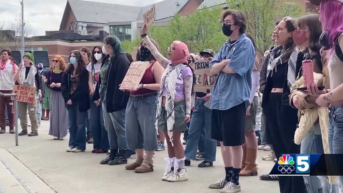 University of Vermont protestors hold teach in to spread awareness of antisemitic slogan