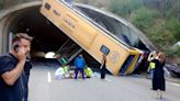 Un autobús con 60 pasajeros pasajeros sufre un grave accidente en la autopista C-32 de Barcelona
