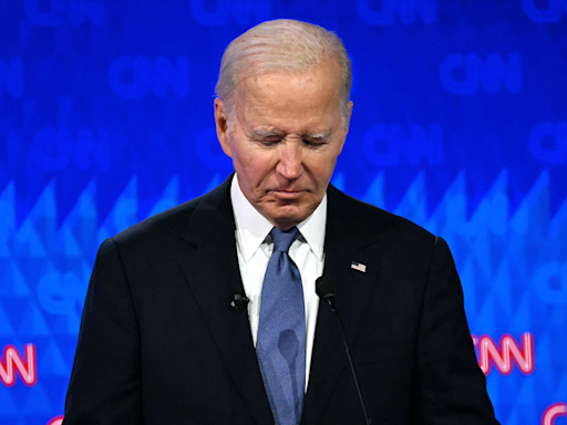 Former DNC chair says media, political elites only ones panicking over Biden debate debacle