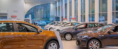 Can Lithia Motors, Inc. (NYSE:LAD) Improve Its Returns?