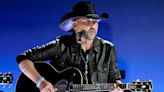 Jason Aldean Performs Tear-Jerking Tribute to Toby Keith at the 2024 ACM Awards