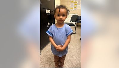 Little girl found in Detroit, police search for parents