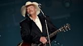 Alan Jackson extends farewell tour amid major health problems: 'I'm going to give them the best show'