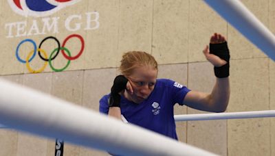 'I still have no idea how she lost that fight' - Ex-world champ backs Olympian Eccles