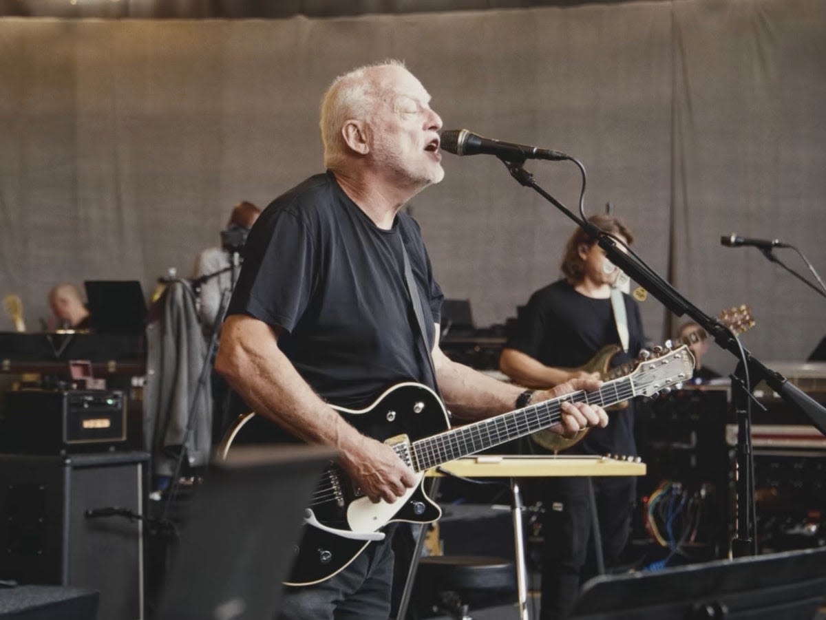 David Gilmour rehearses ‘Luck and Strange’ ahead of UK tour