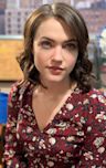 Violett Beane