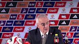 Técnico de Perú revela su sorpresa por la decisión de Ricardo Gareca de dejar fuera de la Copa América a Arturo Vidal - La Tercera