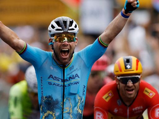 Mark Cavendish wins record-breaking 35th Tour de France stage