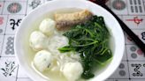 Relish bouncy, tasty cuttlefish balls noodles and HK style fried 'kway teow' with beef at Pudu's Restoran Uncle Duck