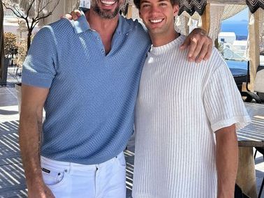 "No me afeitaba así desde hace casi 20 años": William Levy roba suspiros con su nueva imagen desde Grecia