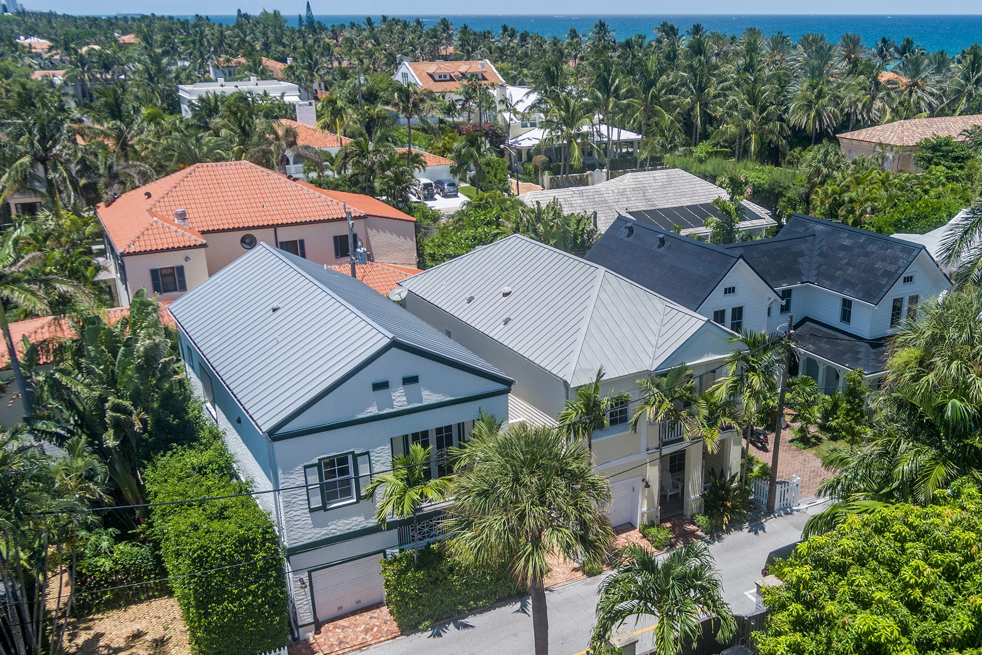 Here's a look at Jimmy Buffett's Palm Beach homes, including the 3 just listed for sale