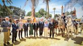 Imágenes de la visita del Consejero de Turismo Arturo Bernal a la Feria de Jerez