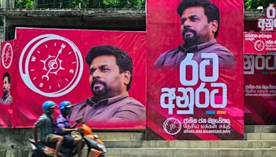 Sri Lanka Debt Tumbles as Investors See Rising Political Risk