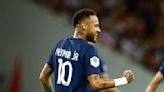 Neymar e Mbappé marcam e PSG continua líder no francês